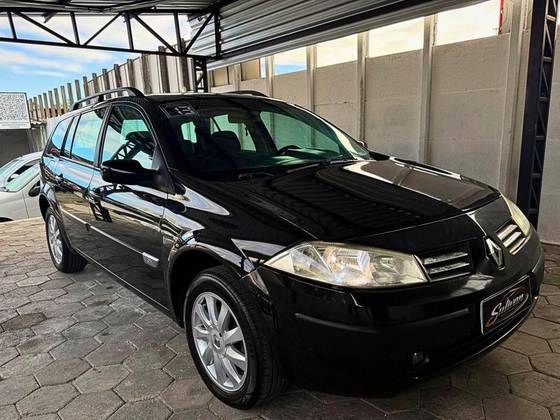 RENAULT MEGANE 1.6 DYNAMIQUE GRAND TOUR 16V FLEX 4P MANUAL RENAULT MEGANE 1.6 DYNAMIQUE GRAND TOUR 16V FLEX 4P MANUAL